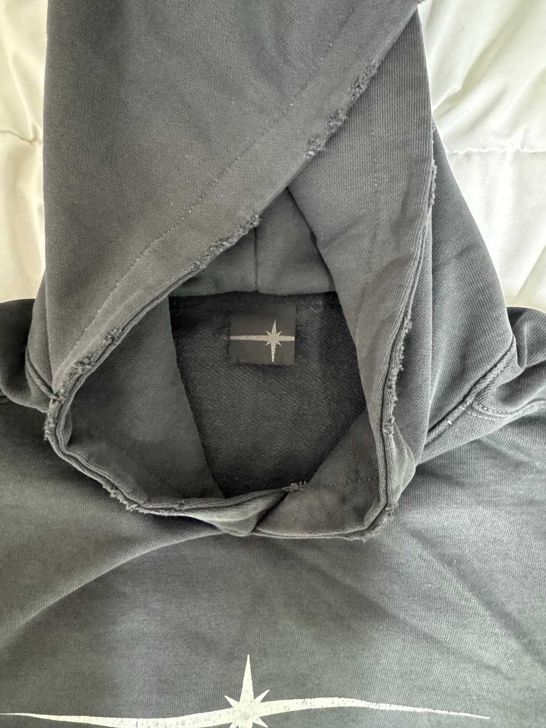 틸던 SHOP MERCH HOODIE black 상품이미지2