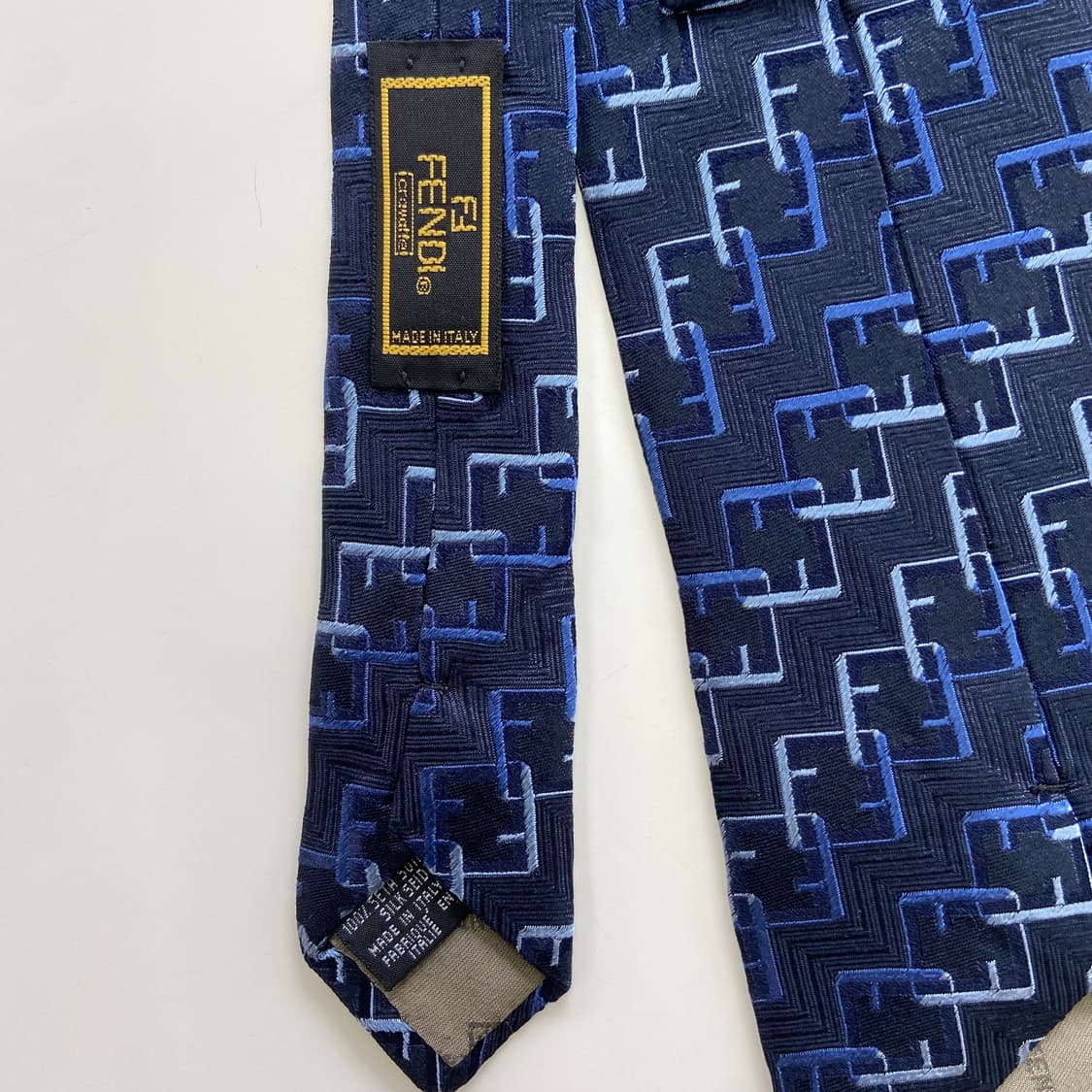 펜디(FENDI) 모노그램 명품 정품 넥타이 상품이미지6
