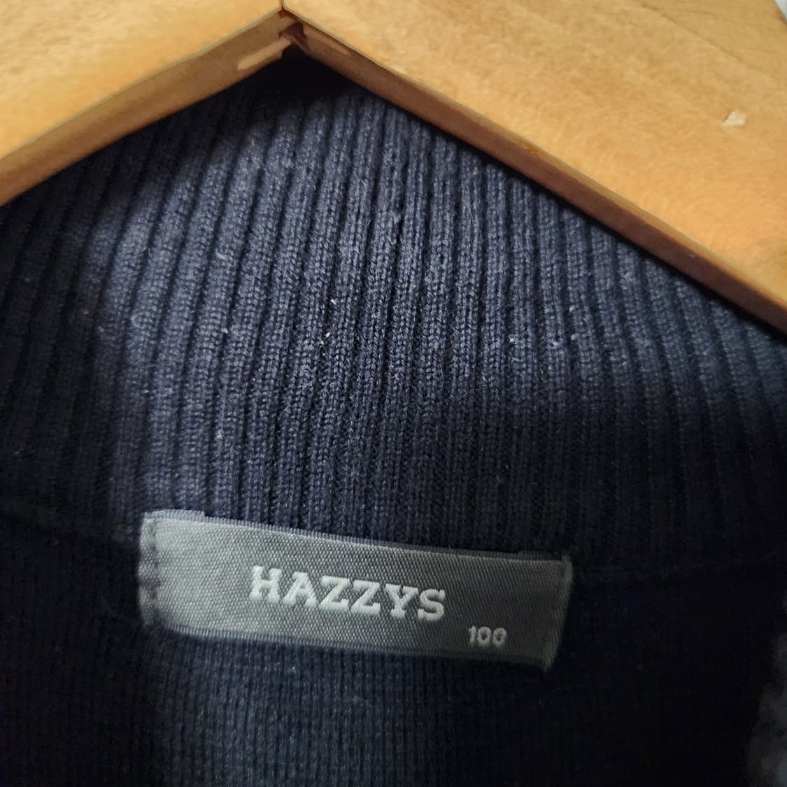 H887 [100] 헤지스 니트 집업
 상품이미지2