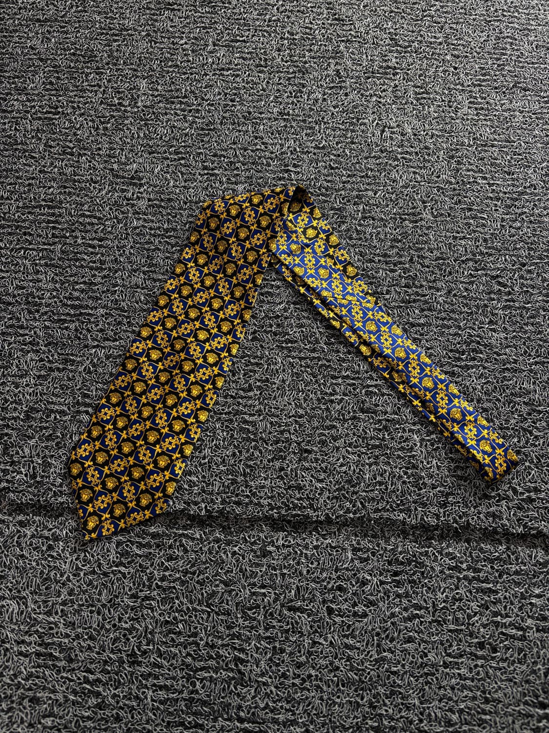 90s 지아니 베르사체 아카이브 메두사 패턴 넥타이 4161 상품이미지4