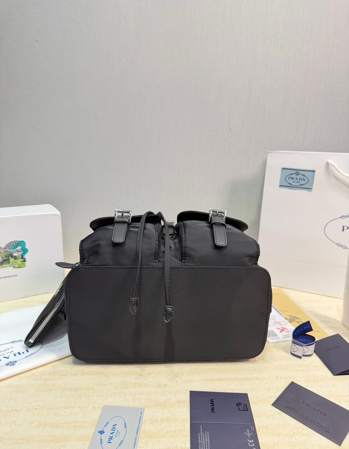 프라다 리나일론 미디움백팩블랙 상품이미지2