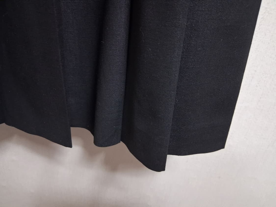 일본빈티지 oggi 주름롱스커트 춘추 여성 26인치적당
원산지 일본
소재 상품이미지5