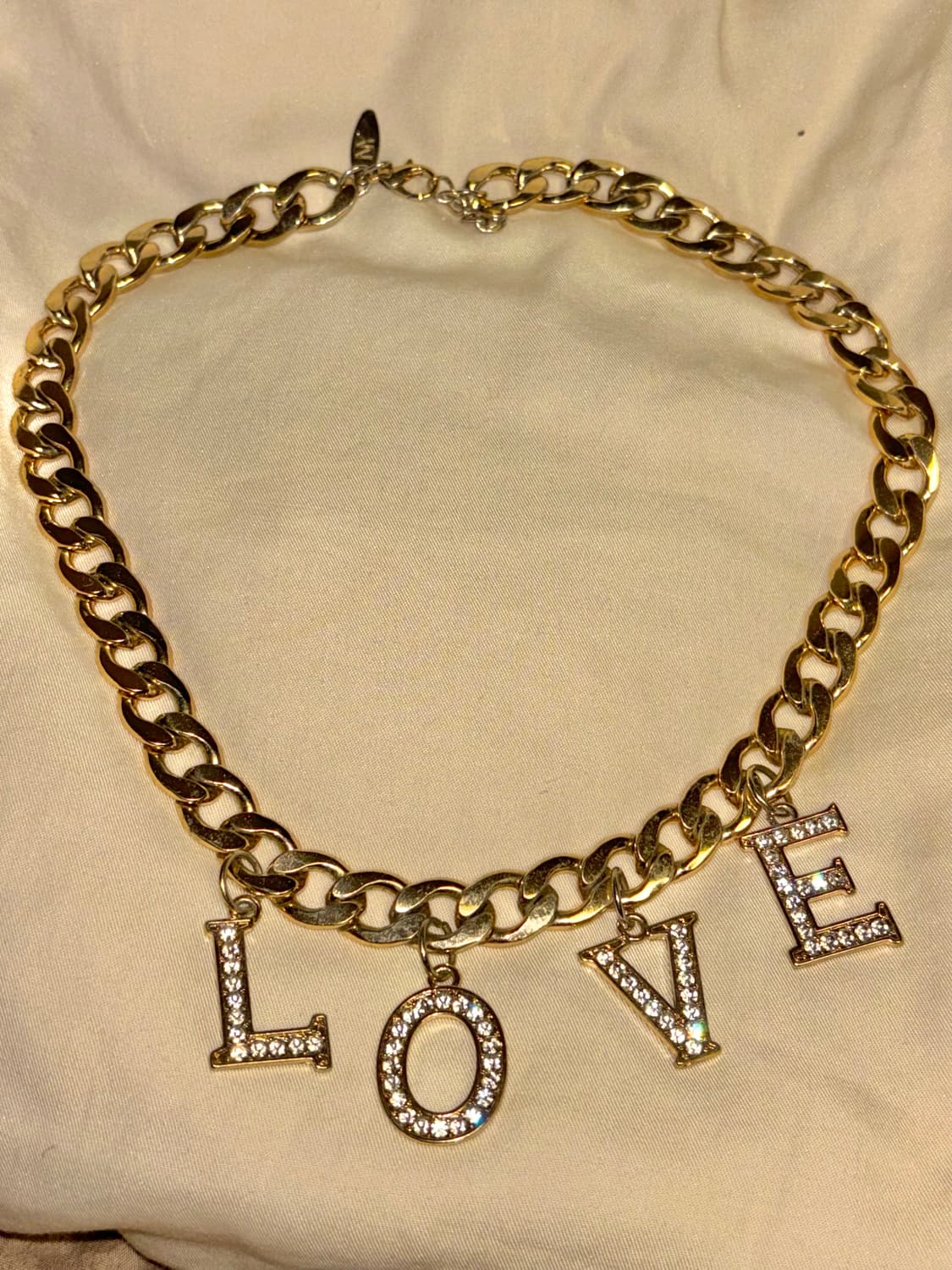 오네갸루 러브 골드 큐빅 체인 레터링 챰 목걸이 상품이미지3