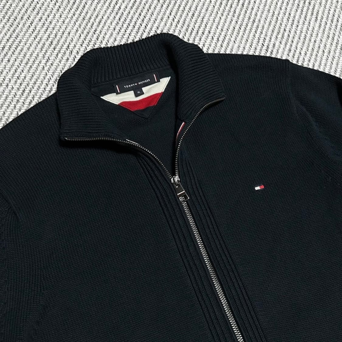 [XL] Tommy 타미힐피거 짙은네이비 헤비 집업 니트 상품이미지3