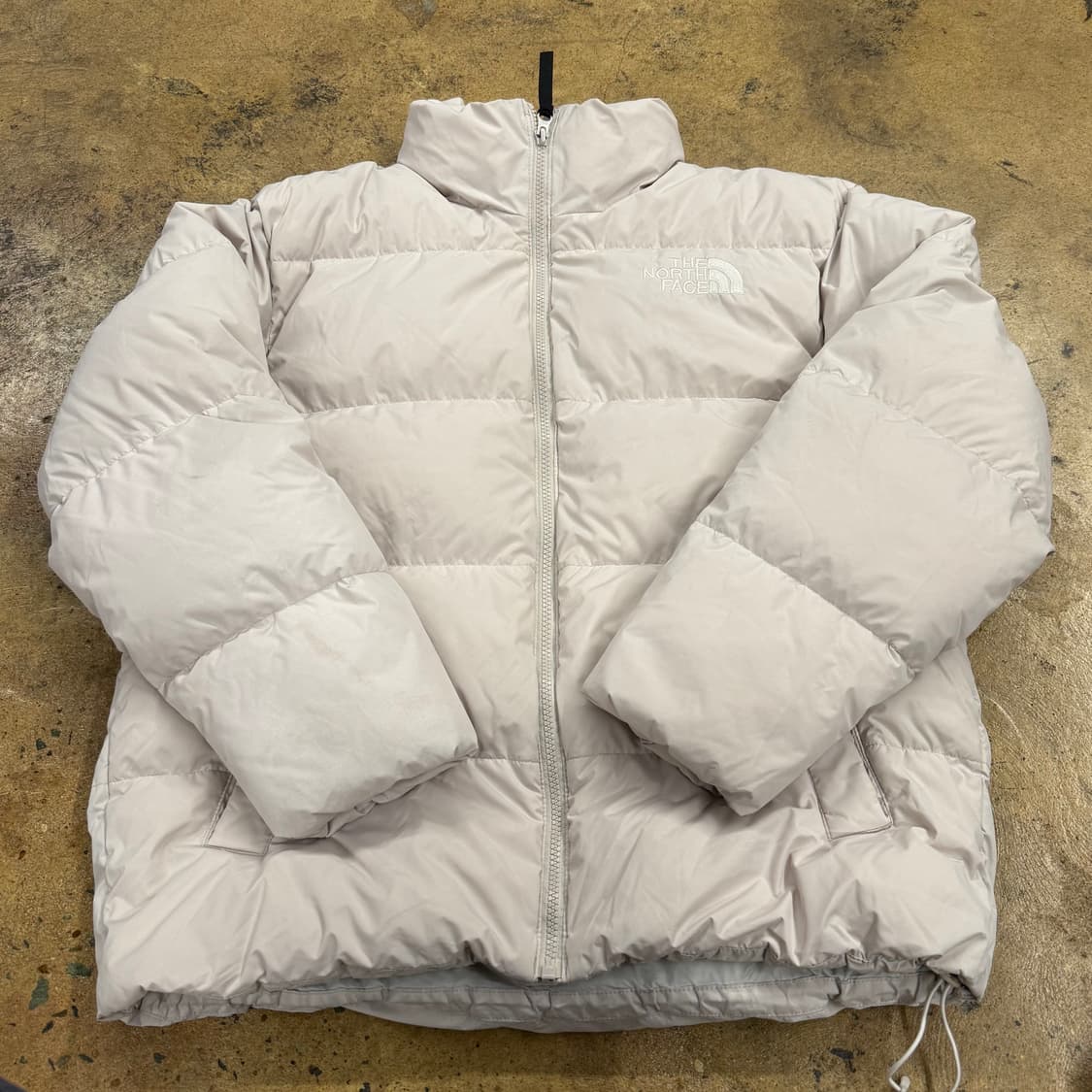 노스페이스 아이보리 패딩 상품이미지2
