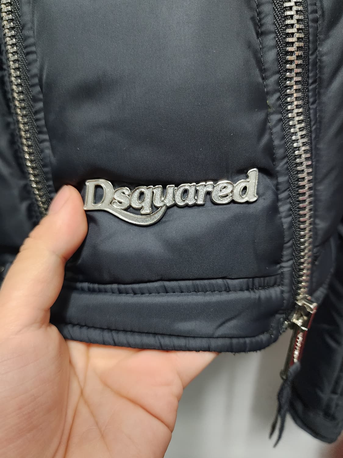 디스퀘어드2 퍼프 숄더 짚 푸퍼 상품이미지4