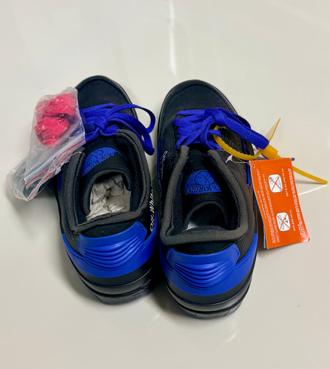 [나코탭 새상품/250] 나이키 x 오프화이트 조던 2 레트로 로우 블랙 상품이미지2