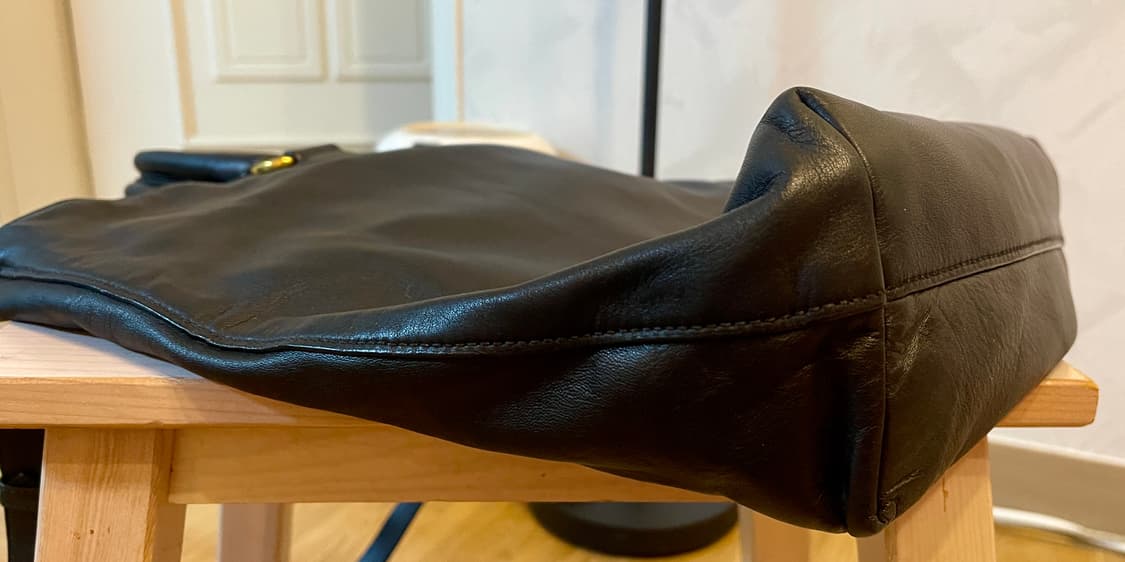 프라다 Prada BN1713 블랙 소프트 카프 금장 로고 투웨이 백 상품이미지5