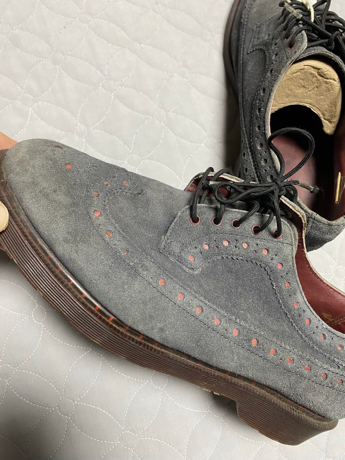 닥터마틴 스웨이드 그레이 윙팁 상품이미지2
