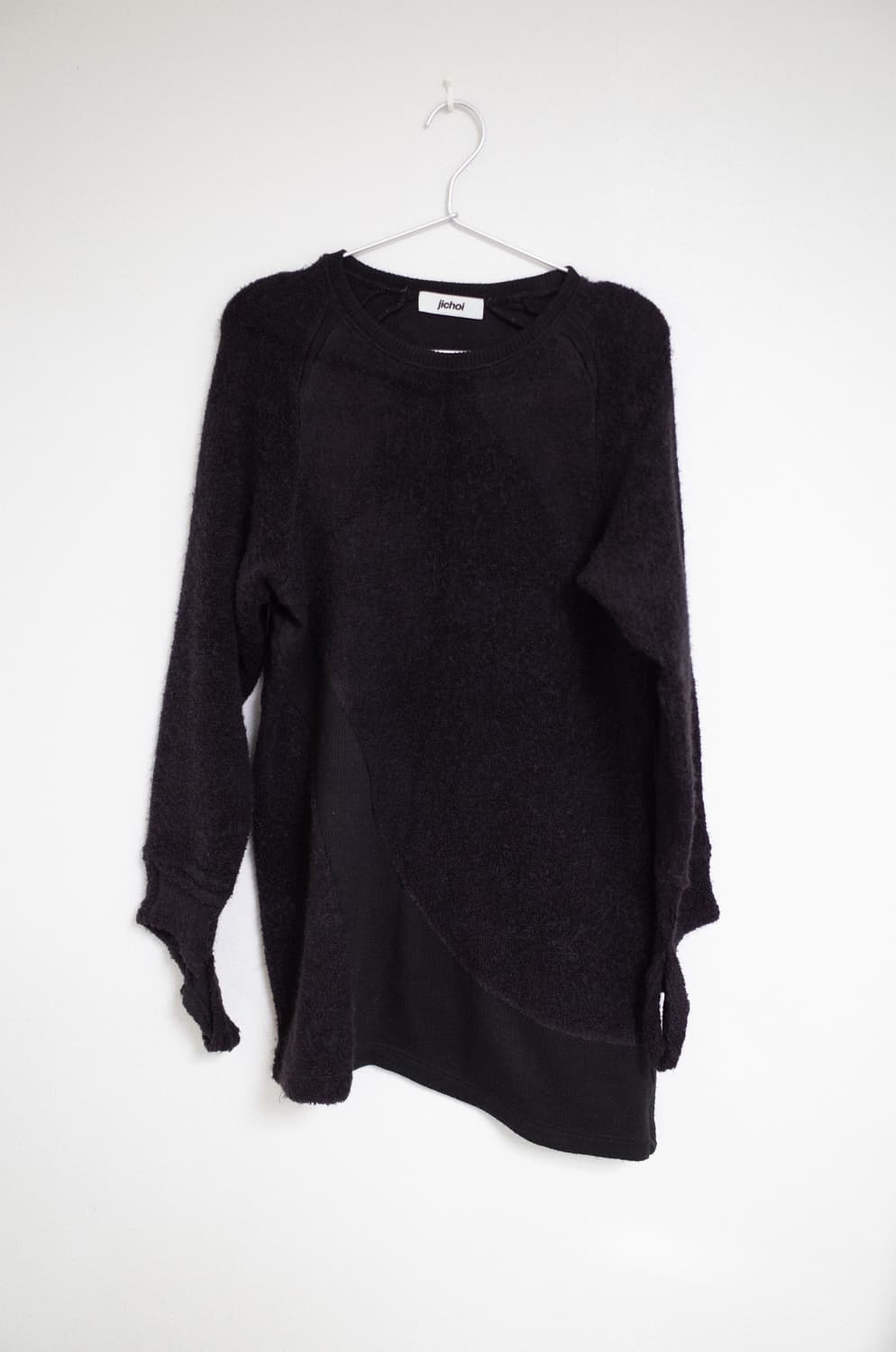 지초이 CURVED RAGLAN SWEATER 상품이미지1