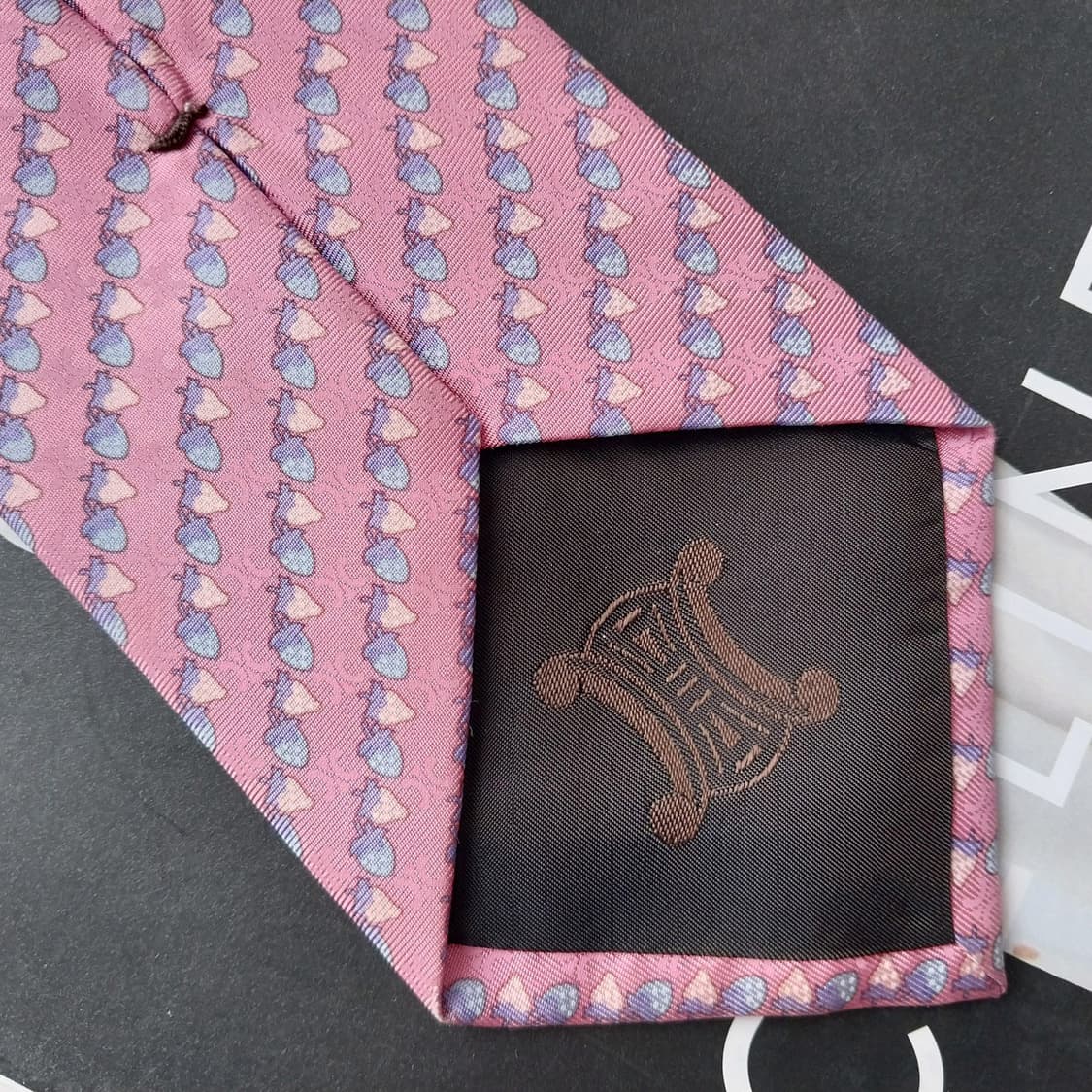 셀린느 핑크 딸기 모티브 패턴 넥타이 8.9cm A+~A등급 K2436
 상품이미지6