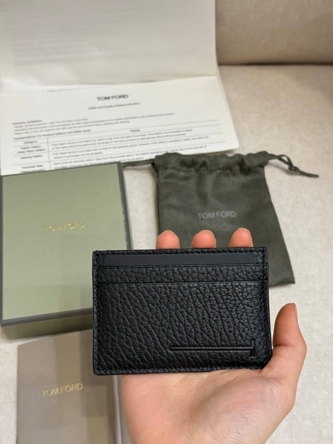 톰포드 일롱게이티드 반지갑 상품이미지3