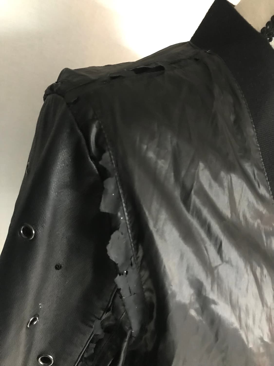 Grommet Sleeve Bomber Jacket 상품이미지6