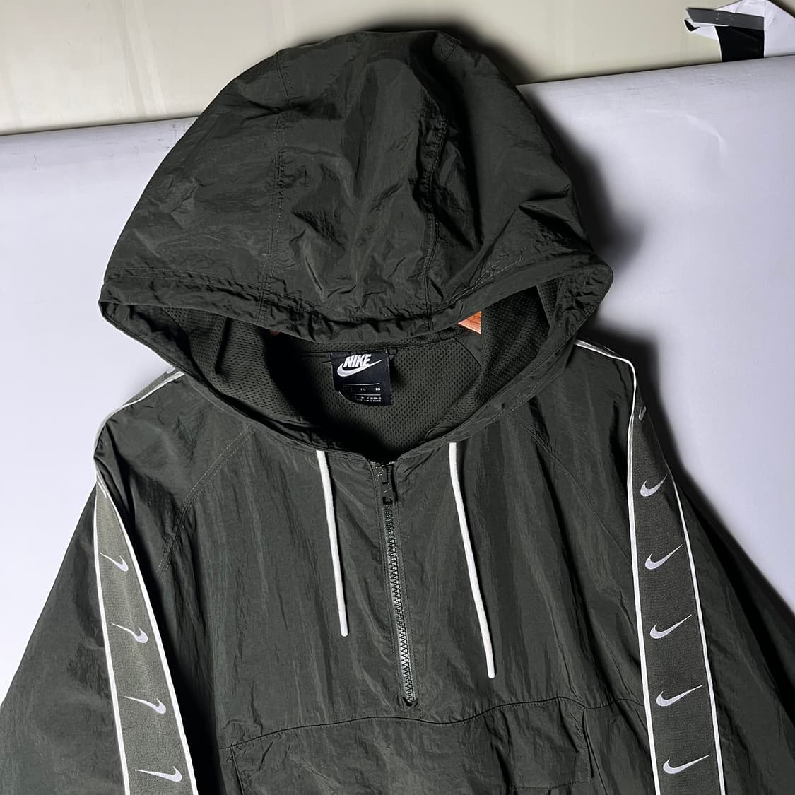 [Nike] 나이키 올드스쿨 스우시 우븐 아노락 상품이미지3