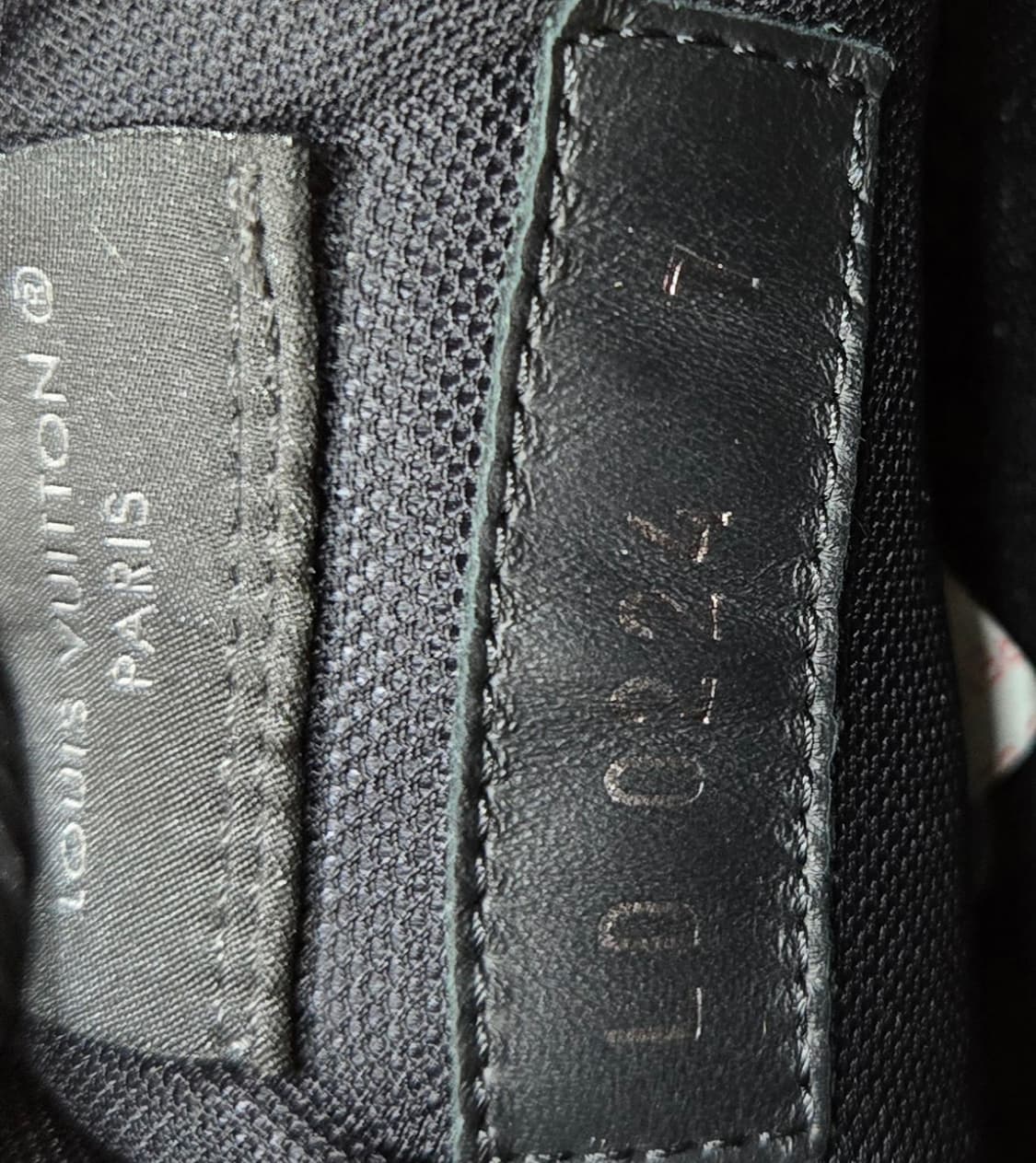 루이비통260mm- LV 트레이너 스니커즈 블랙 스웨이드 상품이미지7