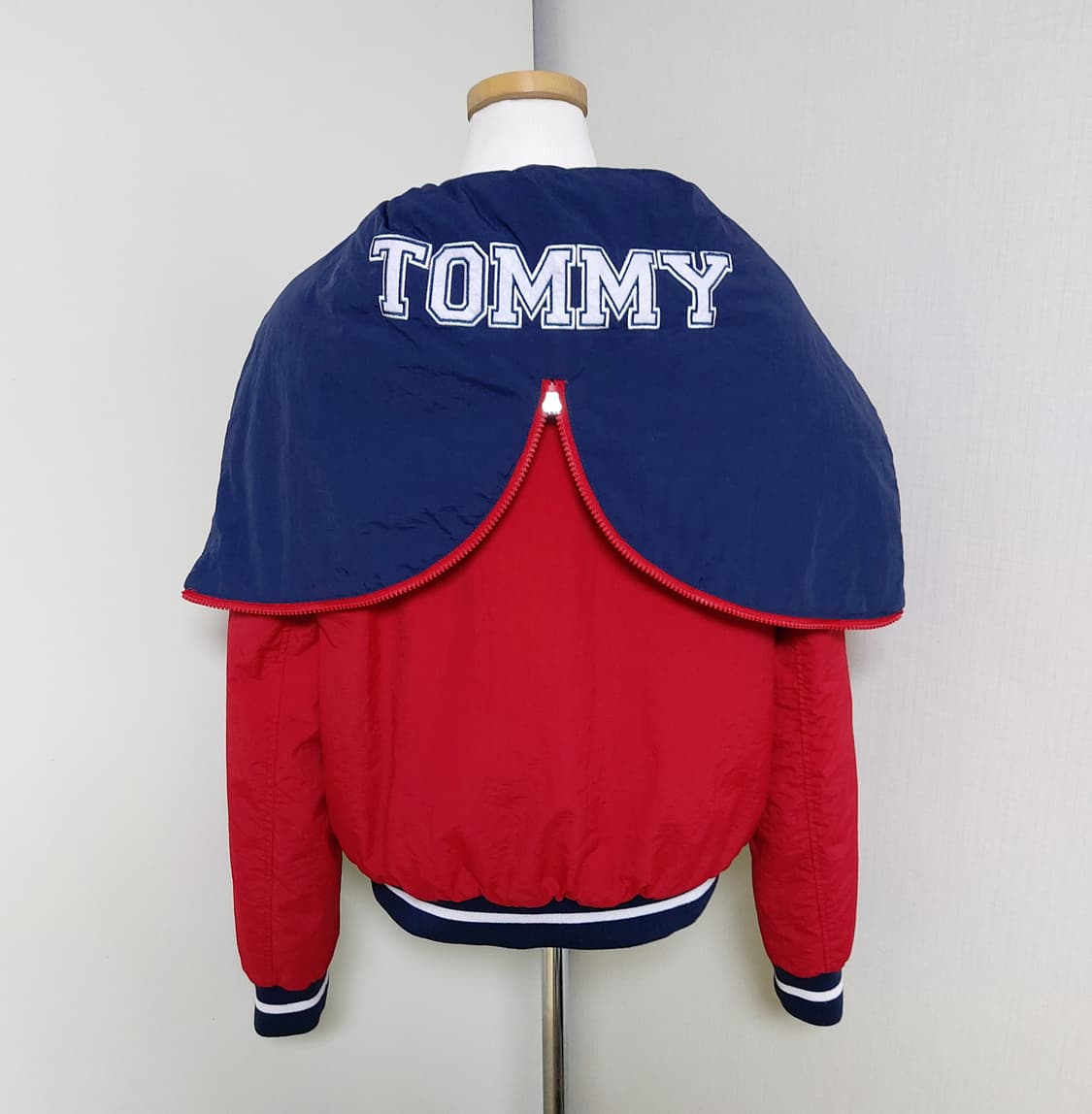 타미힐피거 스포츠 바시티 후드 패딩 점퍼(M)

 상품이미지5