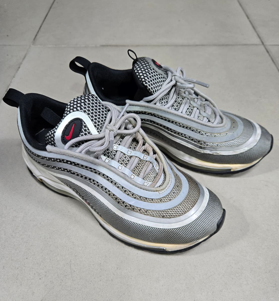 나이키 에어맥스97 울트라17 메탈릭 실버 240mm 상품이미지2