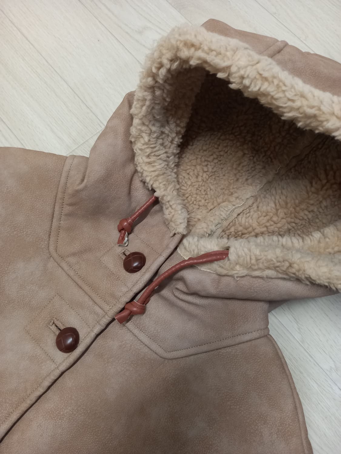 새상품 여성88 후드무스탕 코트 X2 상품이미지5