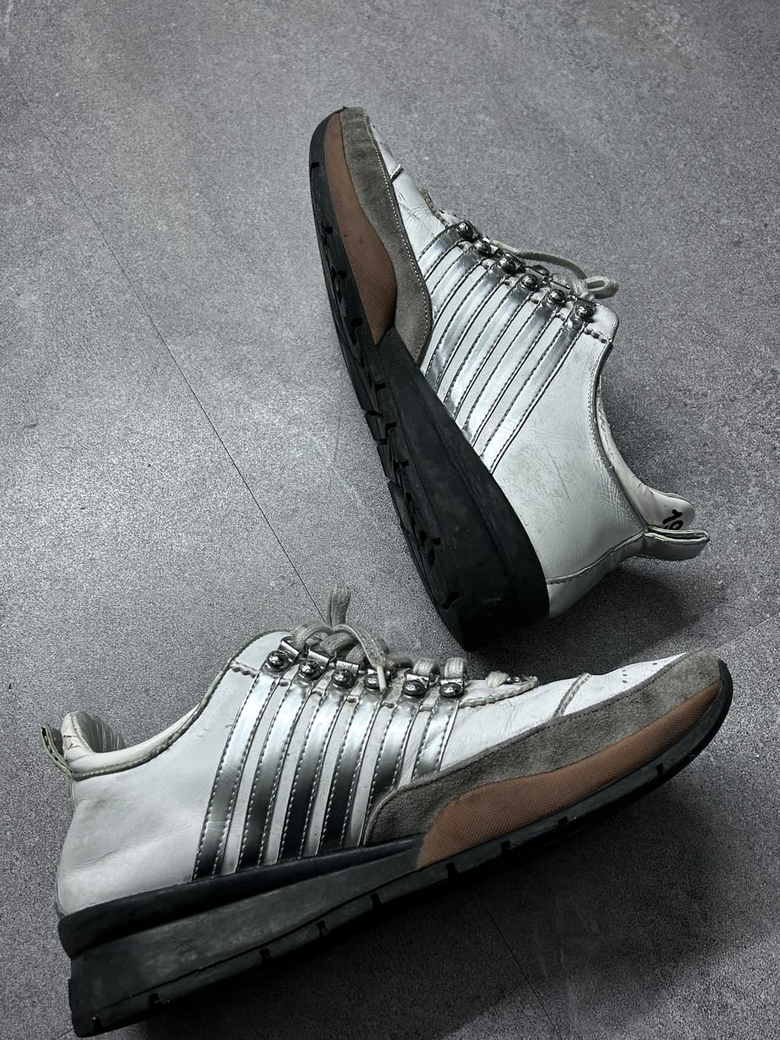 디스퀘어드2 스포츠 실버 스트랩 스니커즈 상품이미지3