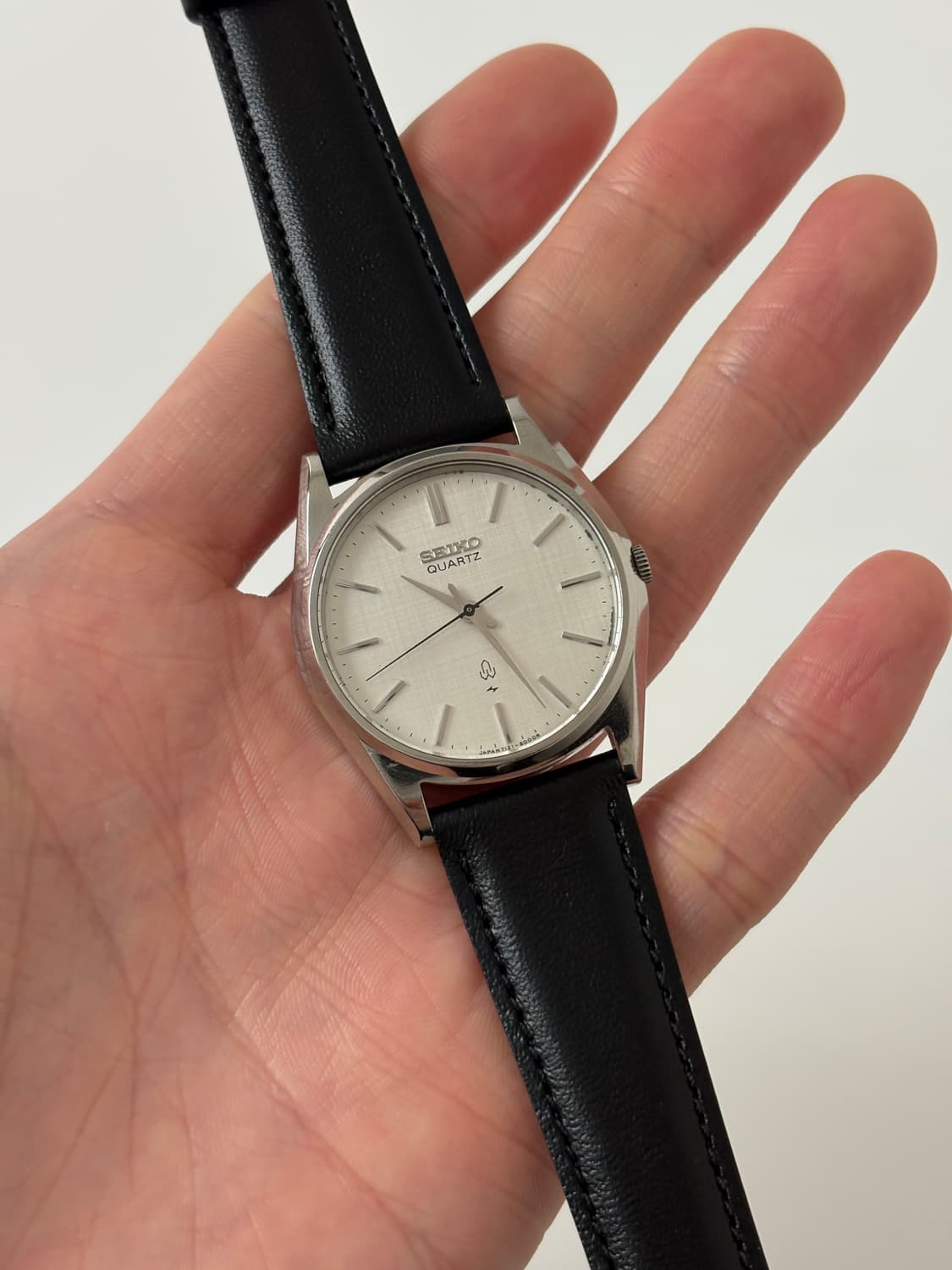 세이코 1980년대 빈티지 시계 린넨 다이얼 실버 쿼츠 남성 상품이미지1