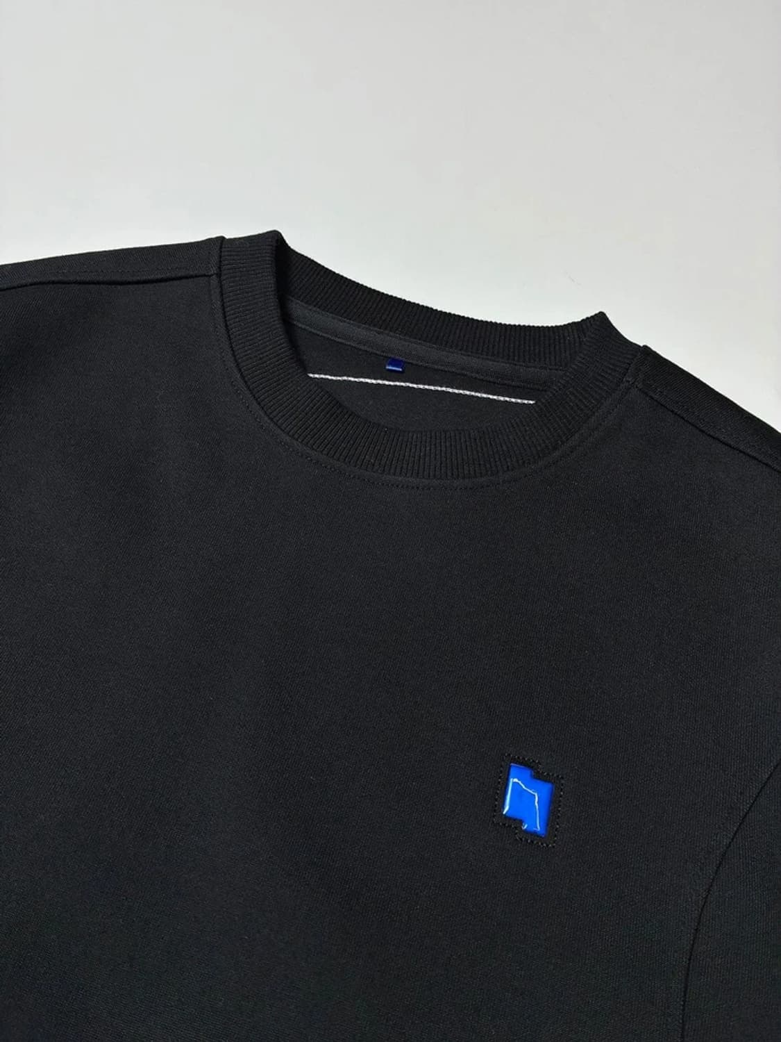 아더에러 22FW TRS 멀티 라인 스웨트 셔츠 맨투맨 PN8459 상품이미지3