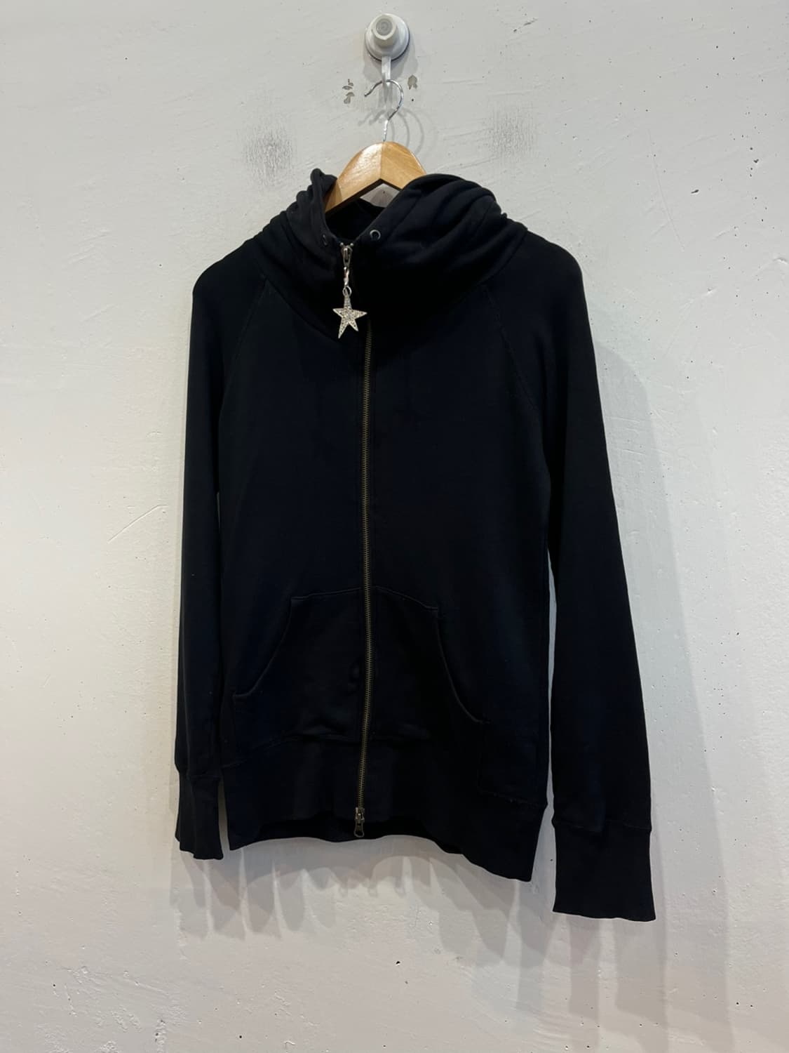 SLY JPN 펑크 스타 하이넥 후드집업 블랙 우먼즈 상품이미지1