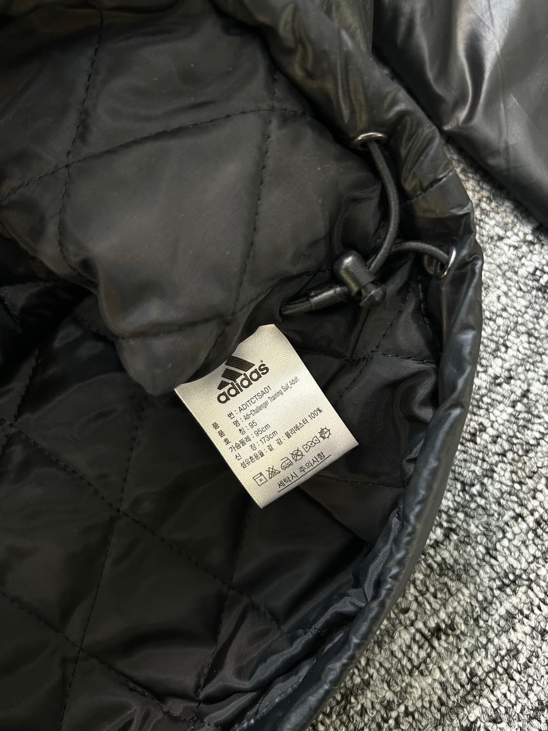 아디다스 블랙 골드 유광 바람막이 점퍼 M 상품이미지7