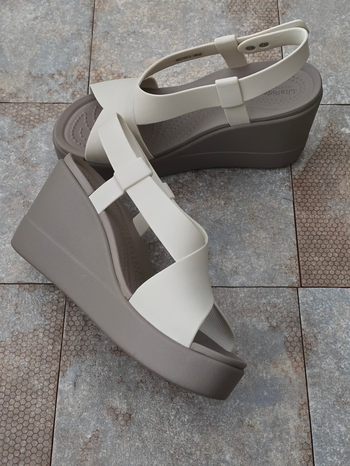 (240)크록스 브루클린 하이 웨지 샌들 상품이미지4