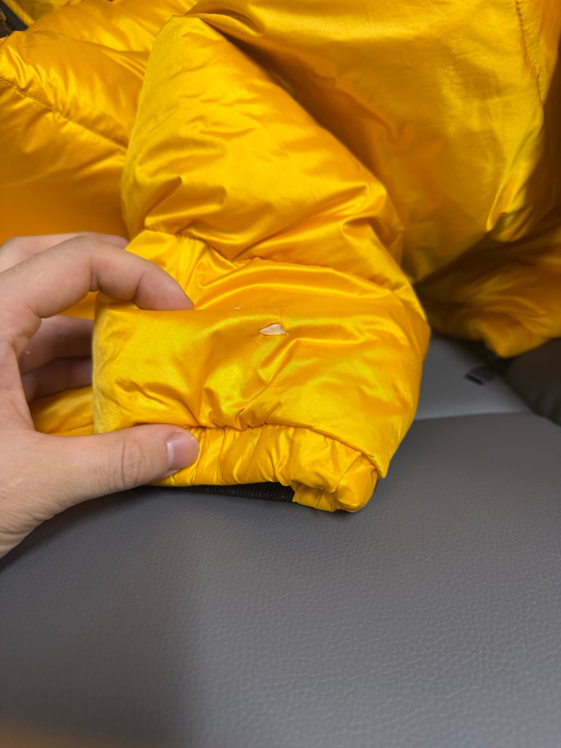 나이키x녹타 푸퍼자켓 유니버시티 골드 s~m 상품이미지3