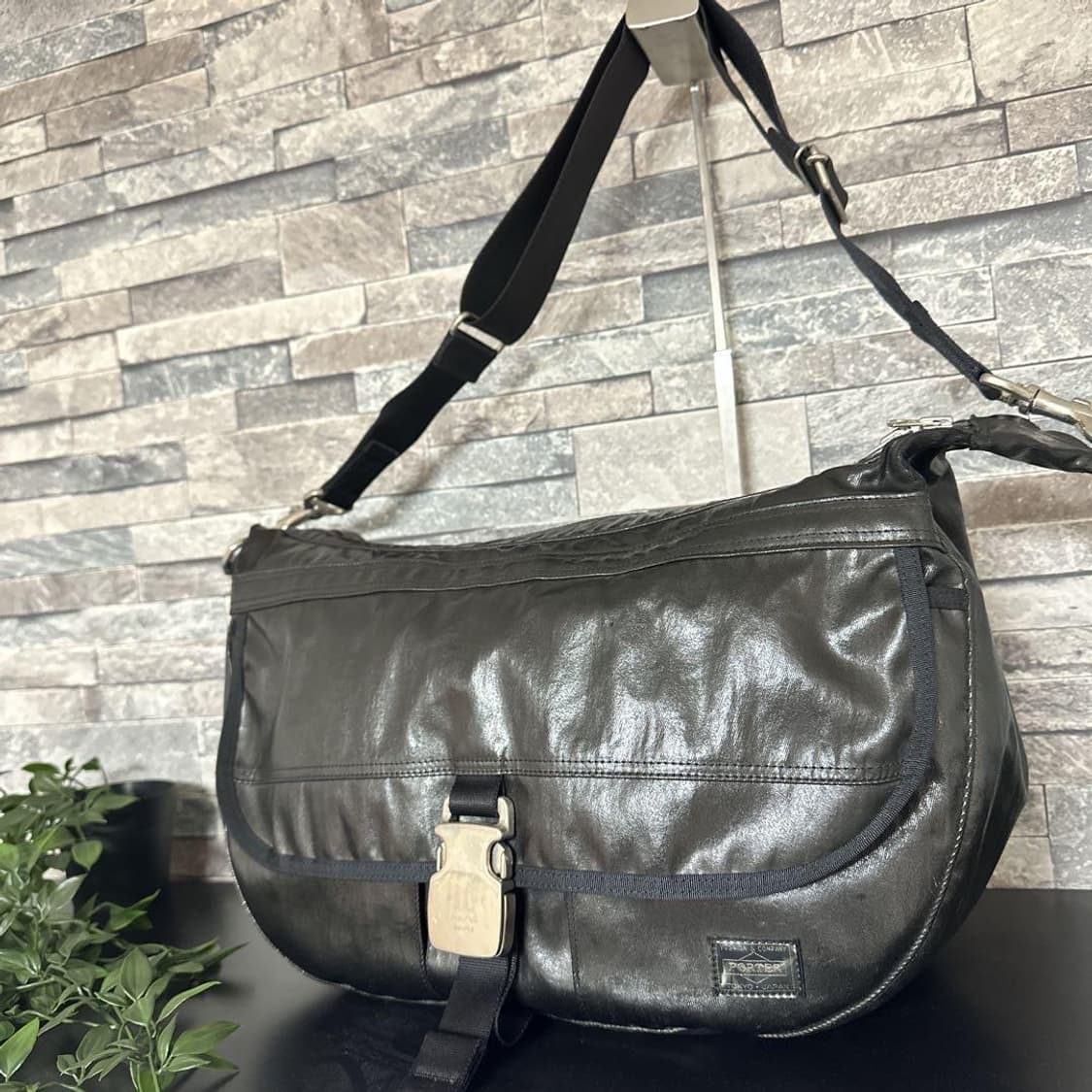 Porter shine 포터 샤인 코팅 메신저백  상품이미지2