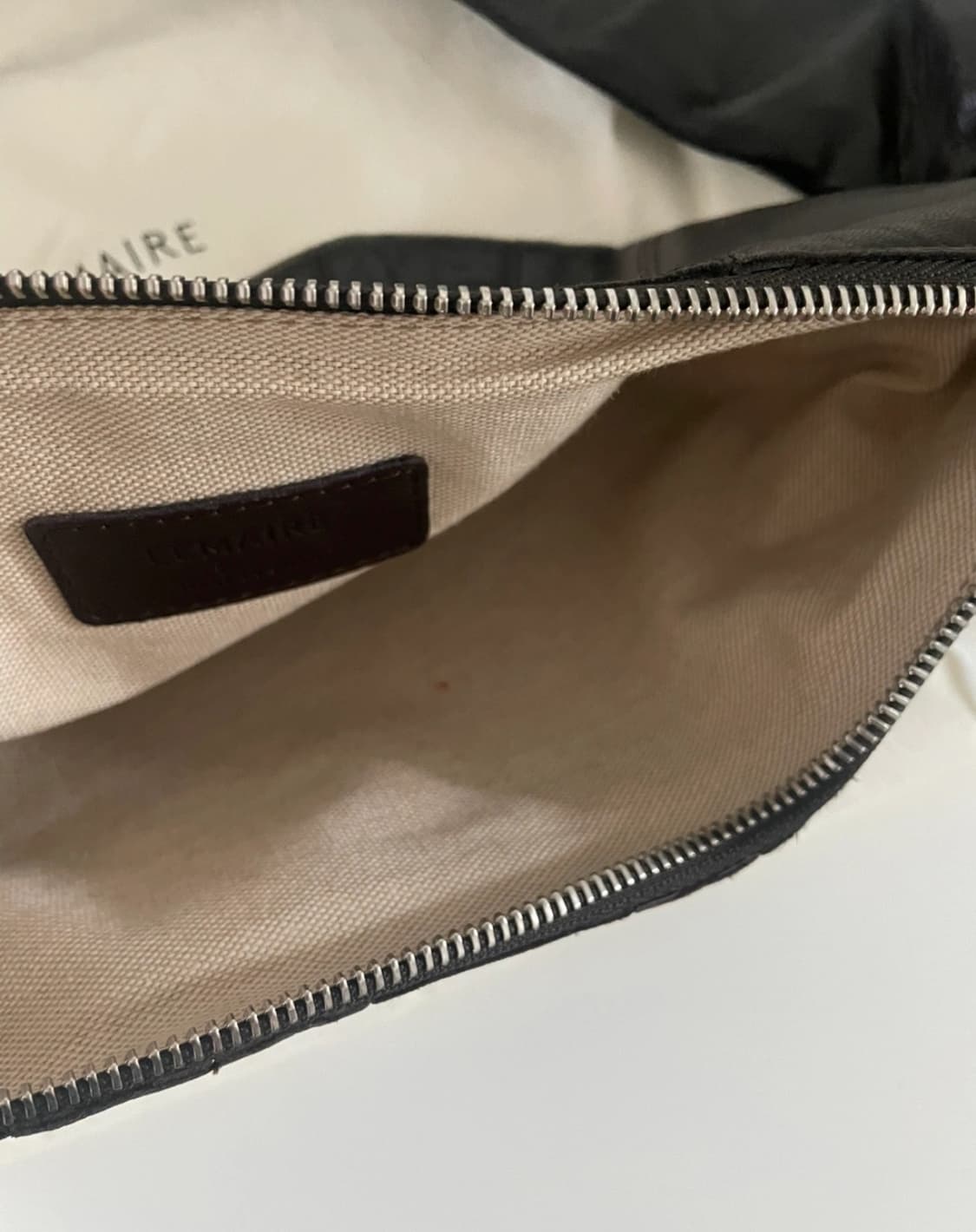 르메르 크루아상 범백 스몰 다크브라운 상품이미지3