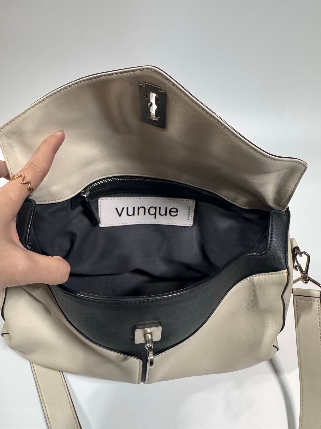 분크 오르빗 아이보리 숄더백 상품이미지5