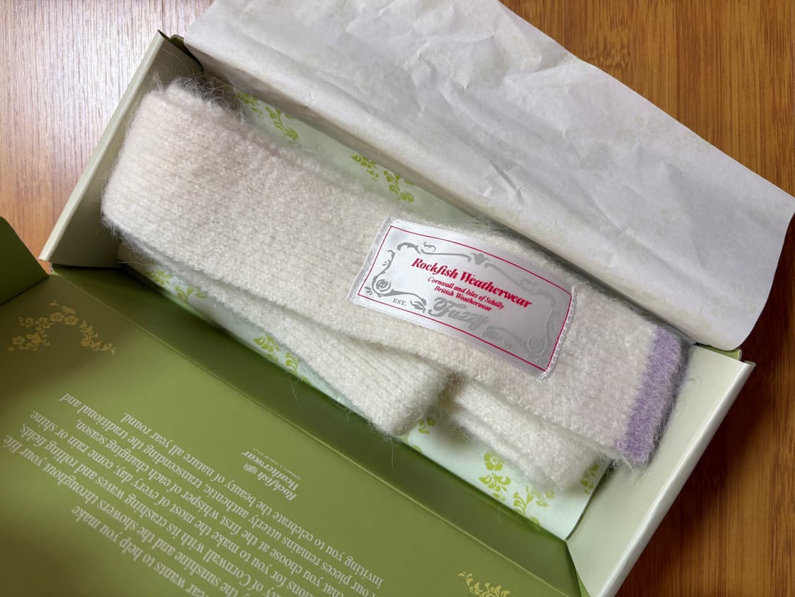 (새상품) 락피쉬웨더웨어 퍼지머플러/퍼지맥시롱글러브 화이트 상품이미지6