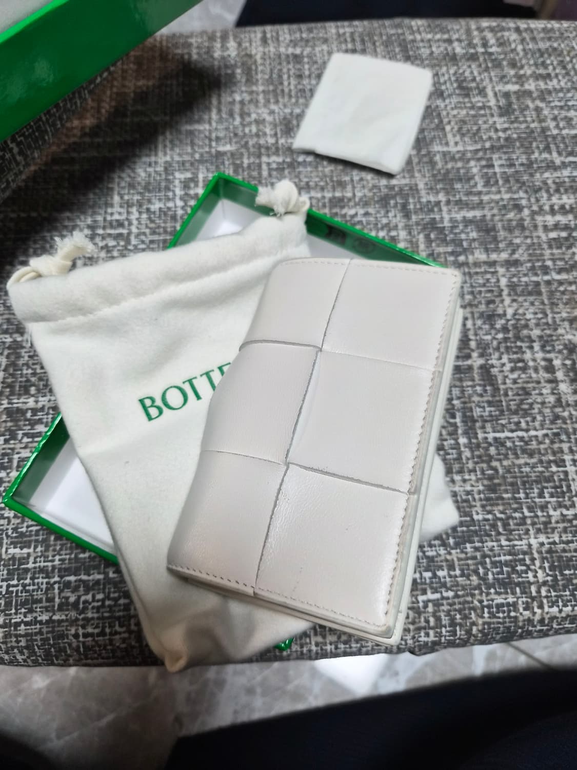 보테가 베네타 지갑 상품이미지1