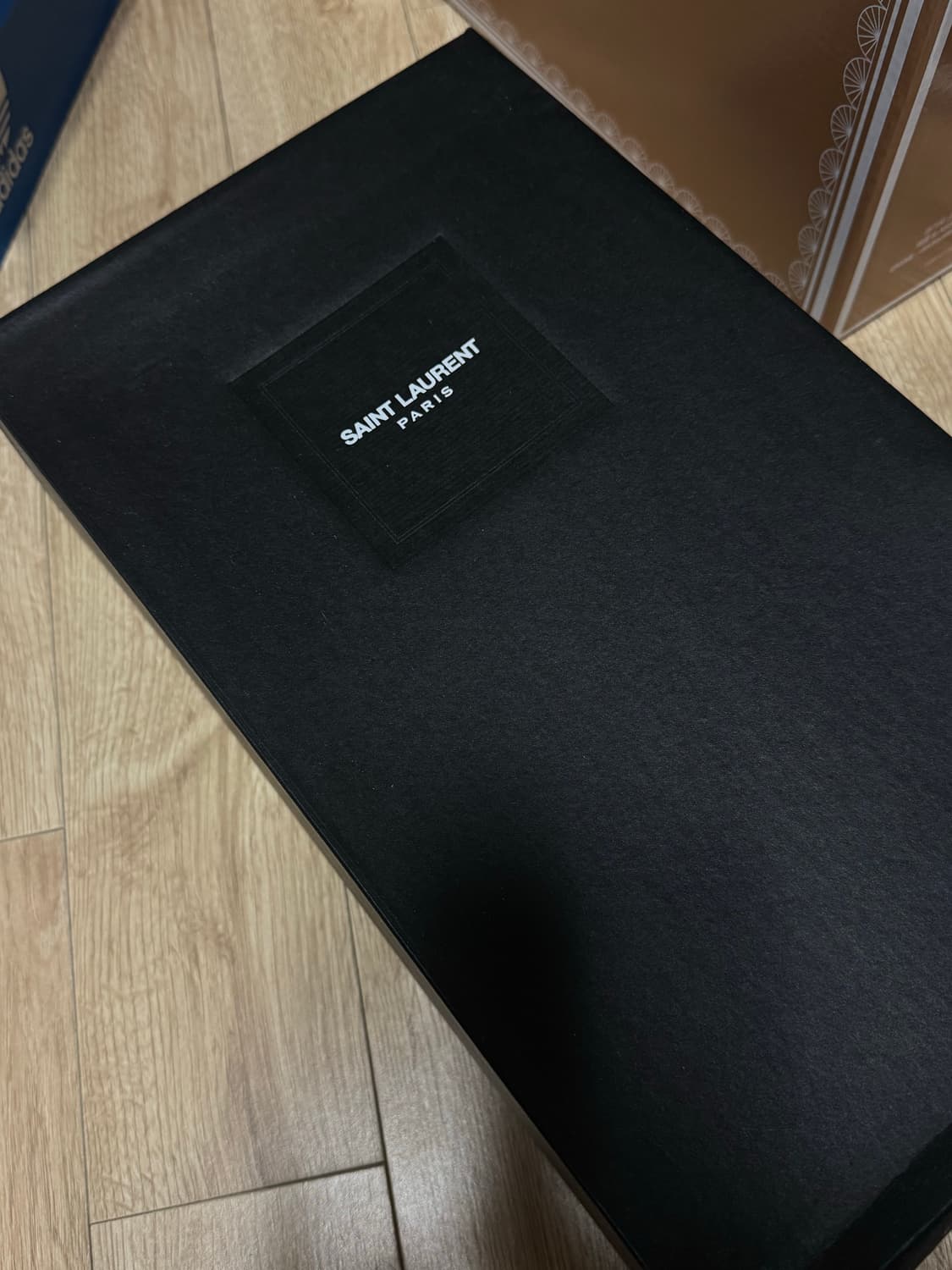 생로랑 스컬 운동화  255사이즈 판매 상품이미지6