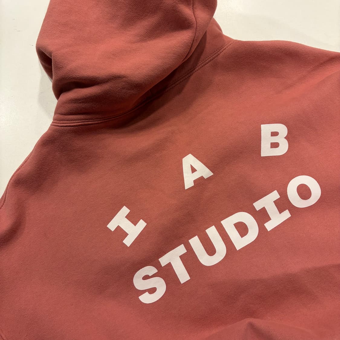 [L] 아이앱 스튜디오 IAB STUDIO 코랄 핑크 후드티 B610 상품이미지9