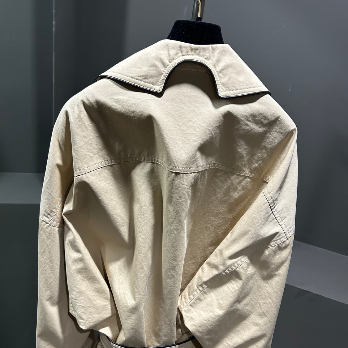 발렌시아가 BB로고 벨티드 트렌치코트 상품이미지7