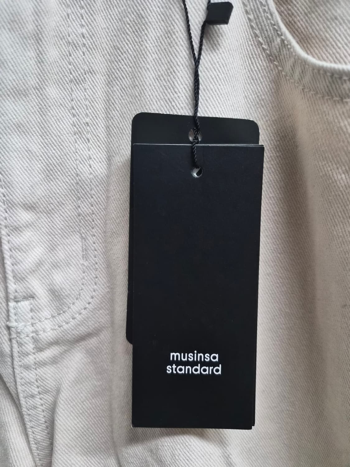 36) 무신사 스탠다드 스트레이트핏 데님 크림베이지 팝니다 상품이미지3