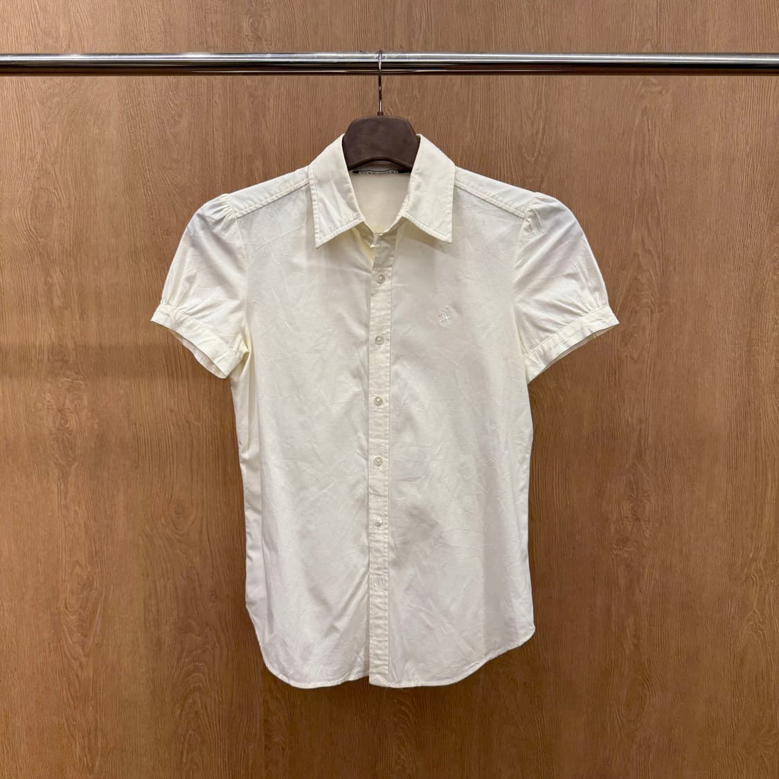 버버리 블랙 라벨 포켓 반팔 셔츠 로고 자수 롤업 슬리브 아이보리 상품이미지2