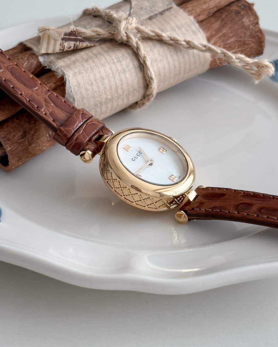 구찌 클래식 펄 다이얼 시계 상품이미지2