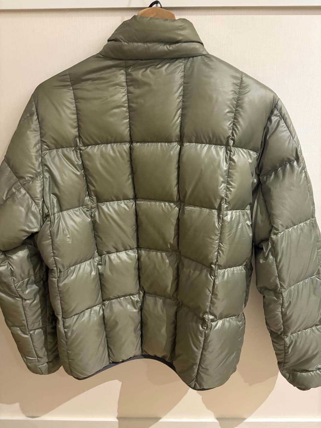디스이즈네버댓 퍼텍스 라이트 다운 자켓 다크 세이지 경량패딩 상품이미지6