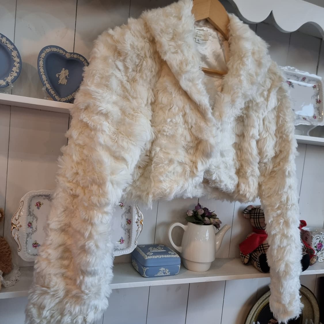 화이트 퍼 크롭 자켓 상품이미지3