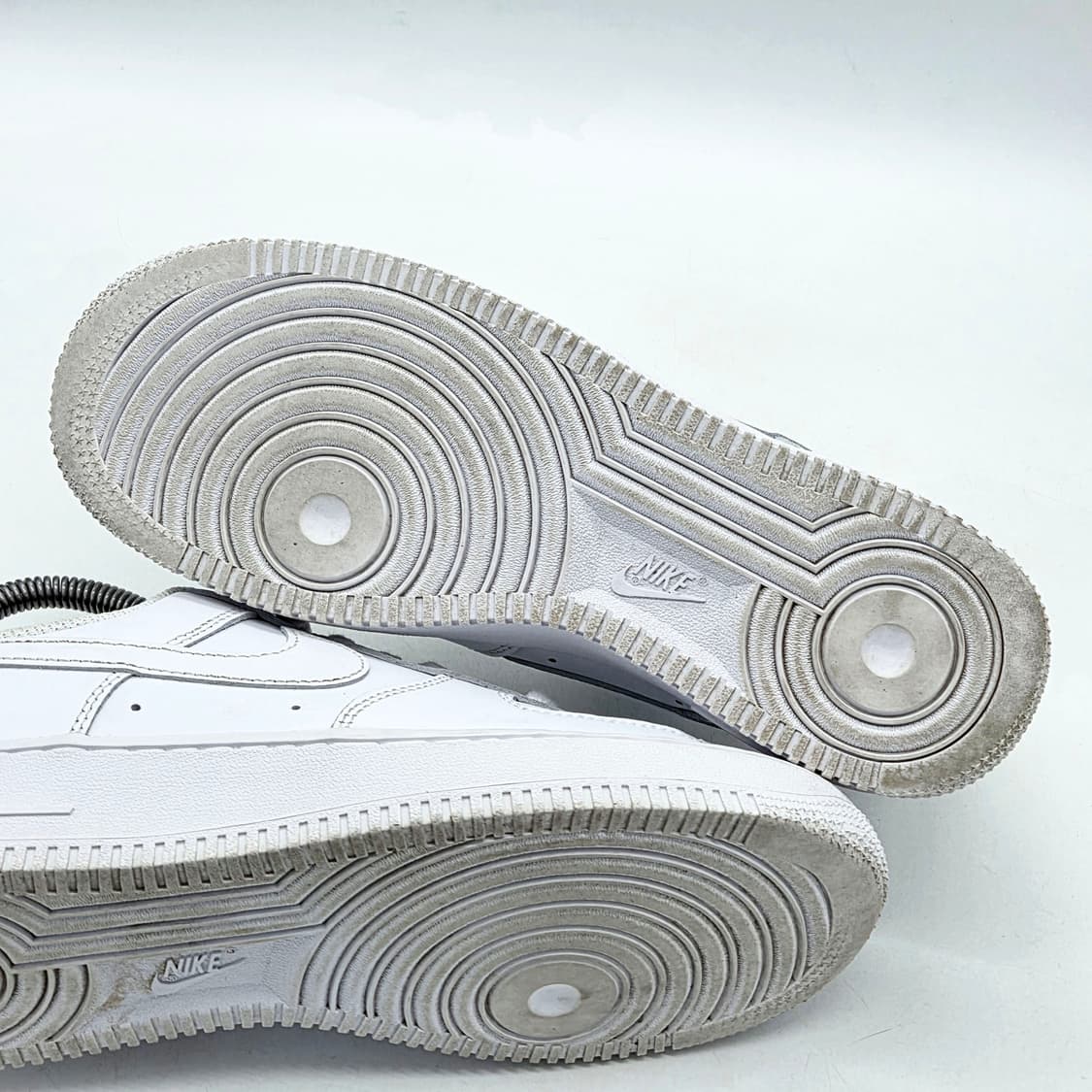 나이키 에어포스 1 '07 로우 화이트 (240) 상품이미지3