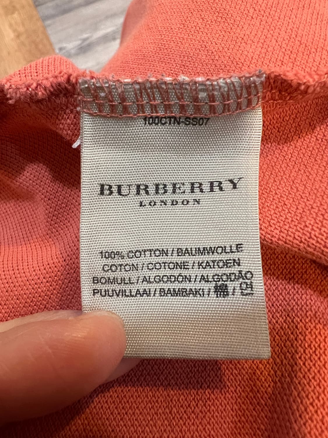 버버리 남성 코랄오렌지 PK카라반팔티셔츠 상품이미지7