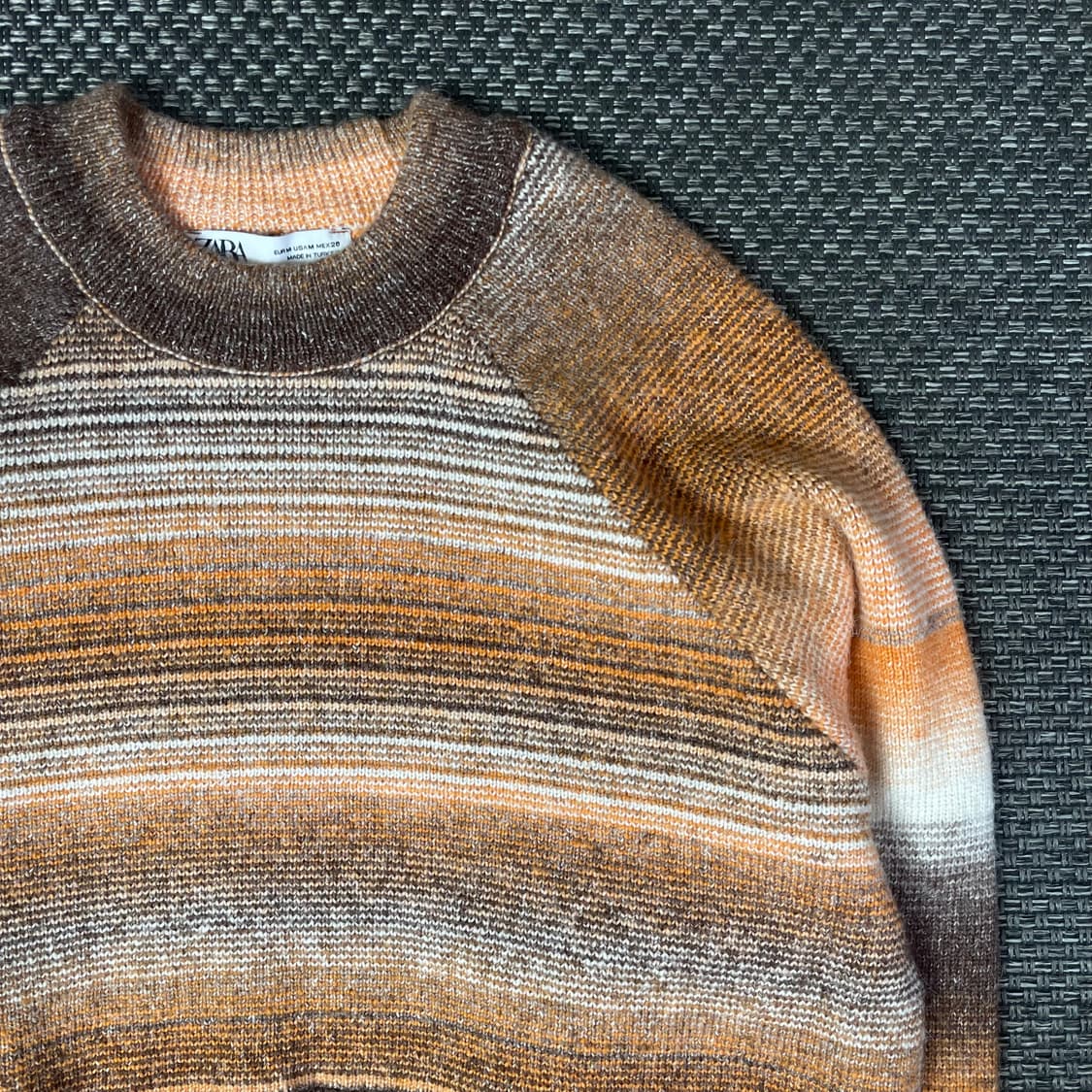 자라 오렌지 스트라이프 크롭 니트 상품이미지3