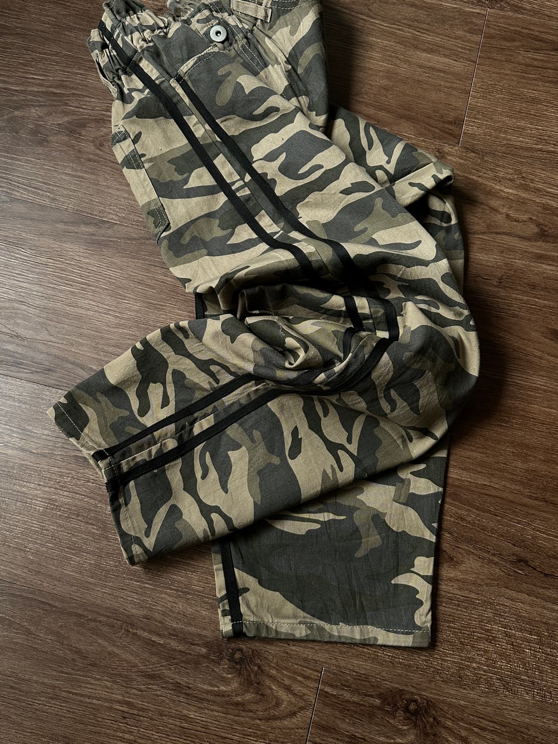 Chip Clip 크롭 카모플라쥬 트랙 팬츠 상품이미지10