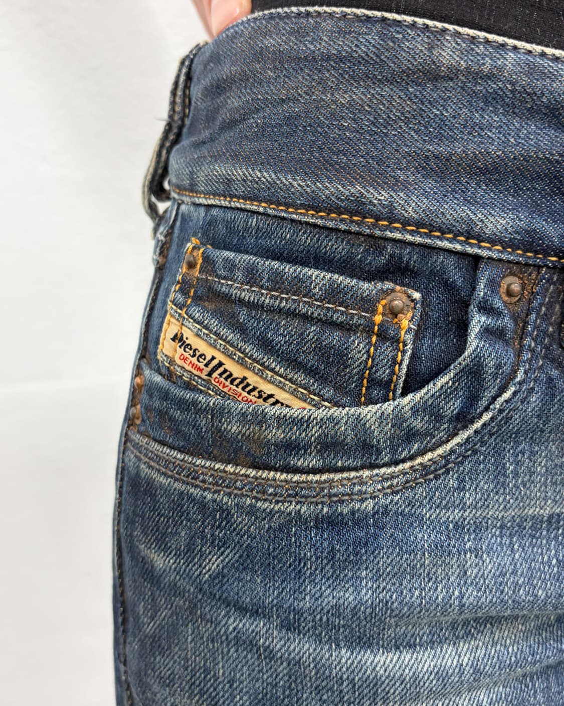 디젤 로우라이즈 부츠컷 데님팬츠 상품이미지5