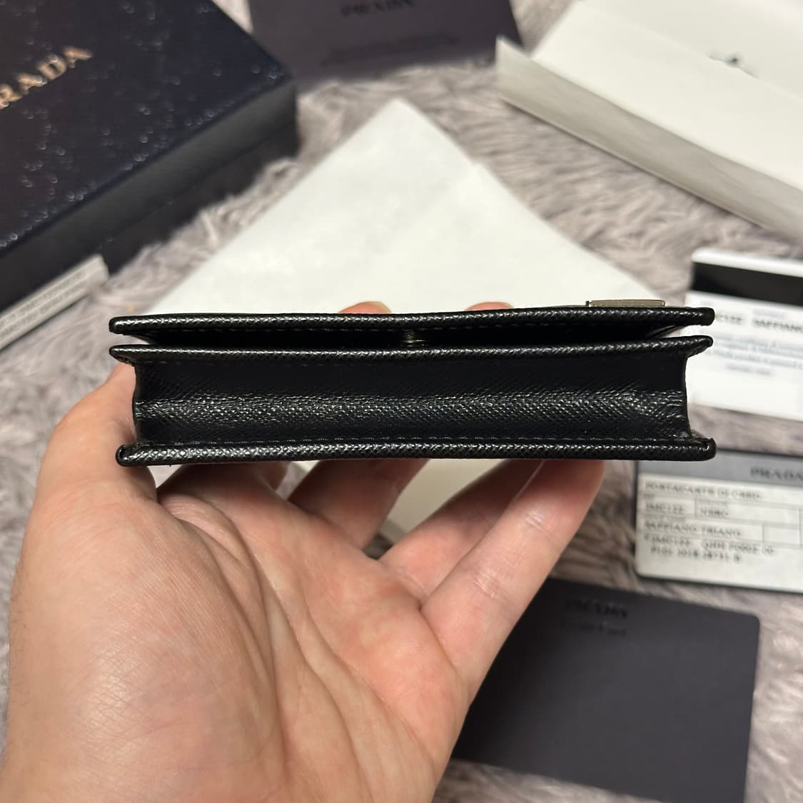 [미사용/새상품] 프라다 사피아노 삼각로고 카드지갑 블랙 상품이미지7