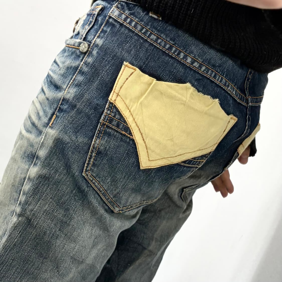 Fuzzy 워시드 데님 팬츠 상품이미지2