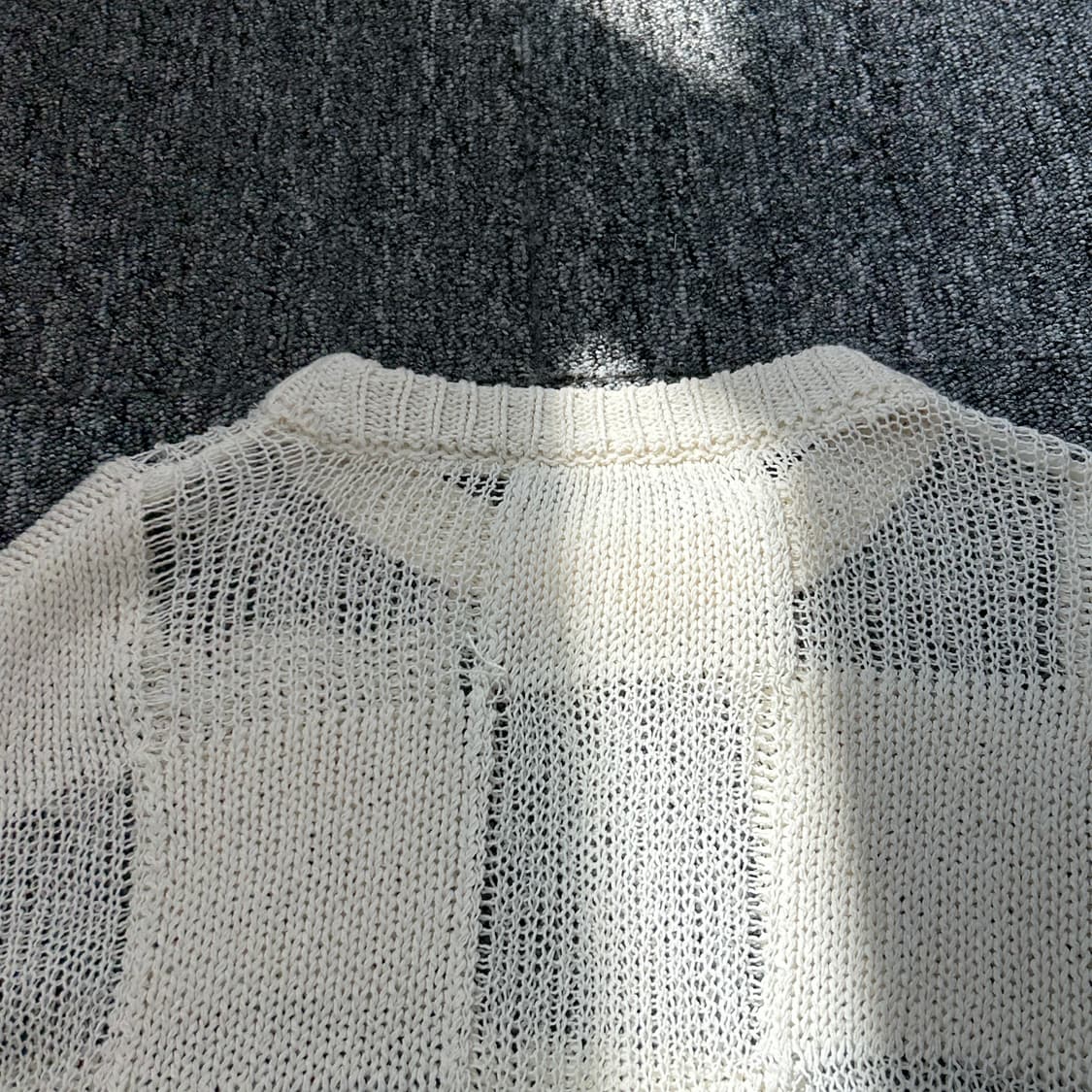 더오픈프로덕트 페이퍼 얀 체커 보드 니트 상품이미지6